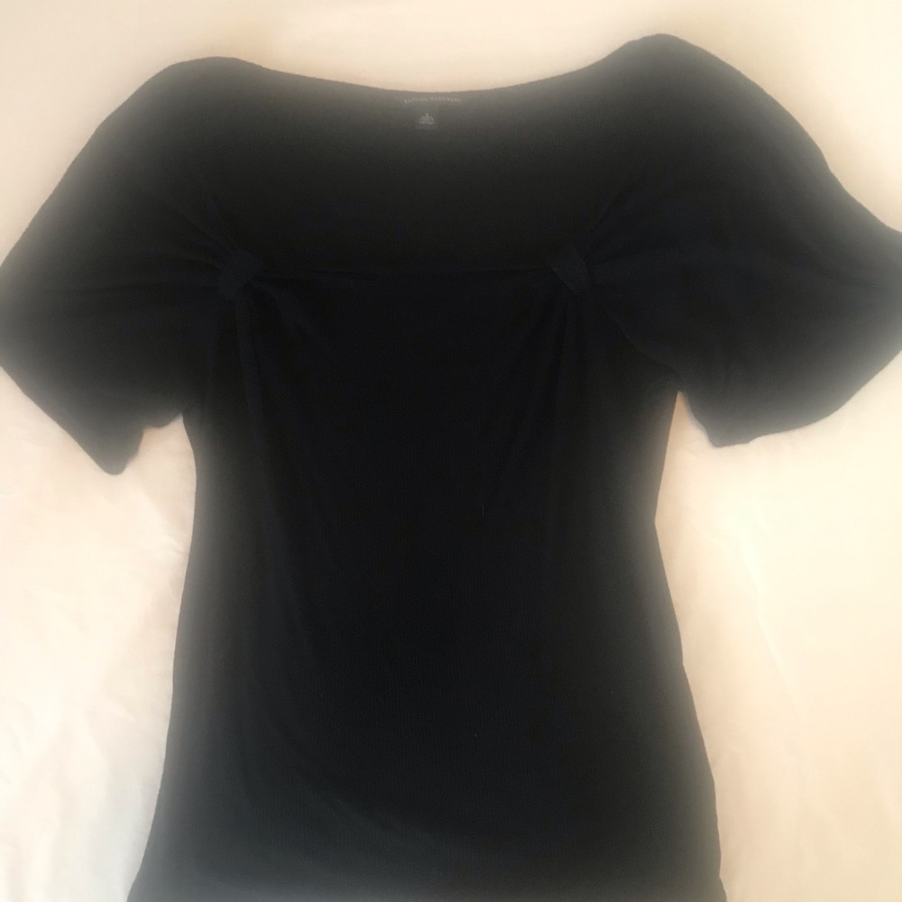 Black Tee